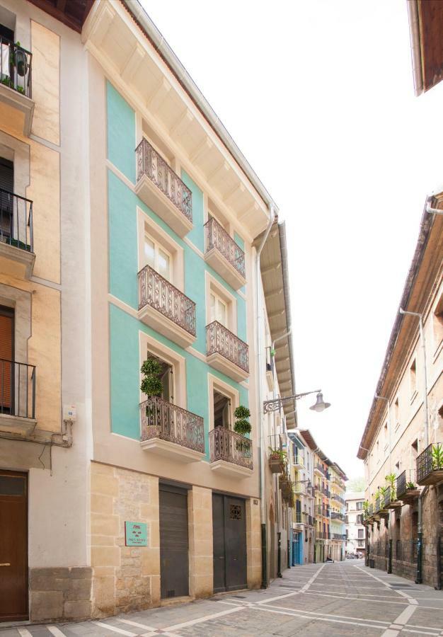 Antique Pamplona Tres Reyes Apartments Exterior foto